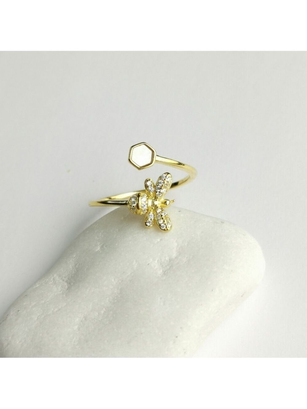 CZ mother Of Pearl Bee ring 14k Gold over Sterling Silver size 7 🆕